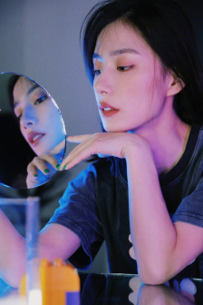 播放女流氓完整版电影